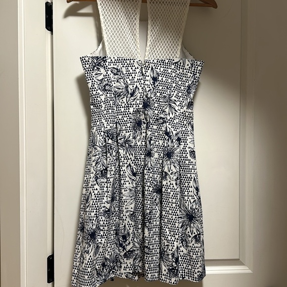 Guess dress - Picture 4 of 4